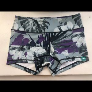 WodBottom workout shorties like new